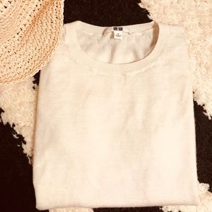 Short sleeve wool top from Uniqlo. #wool #top